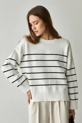 Женский свитер Stimma Смугани, цвет - Молочная/черная полоска