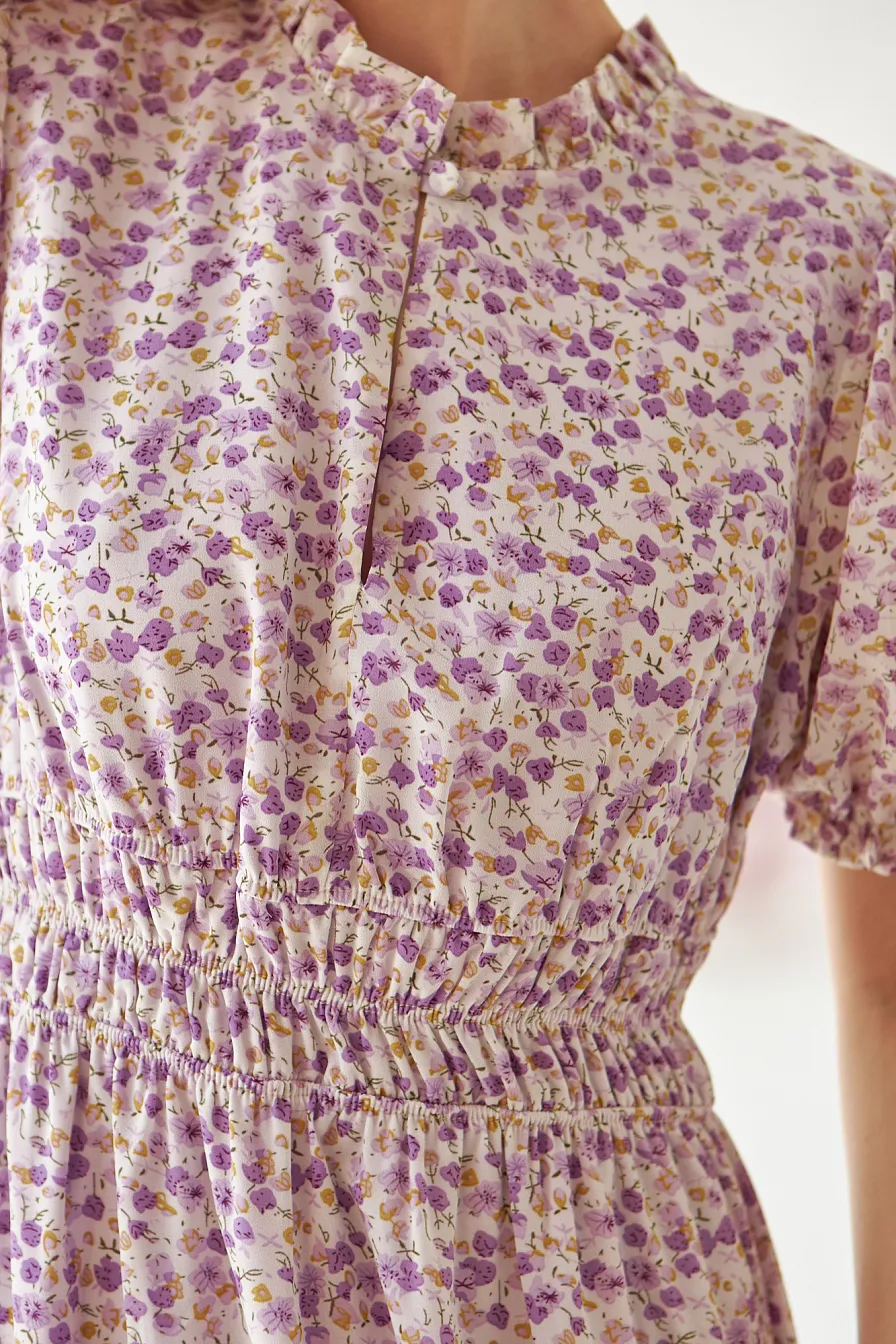 Жіноча сукня Stimma Кларенс, колір - Молочний/бузкова квітка