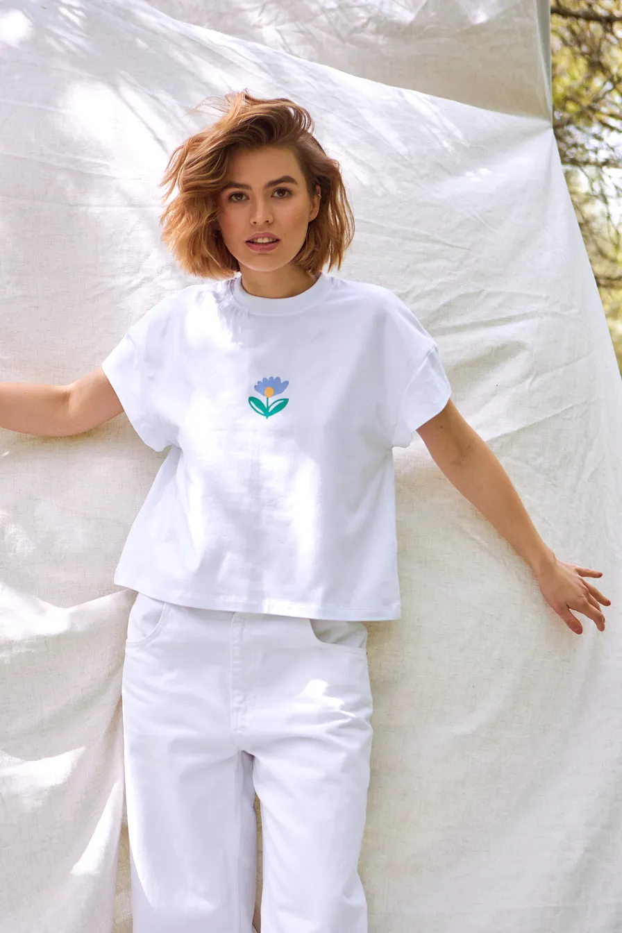 Женская футболка Stimma Квита, цвет - Белый/голубой цветок